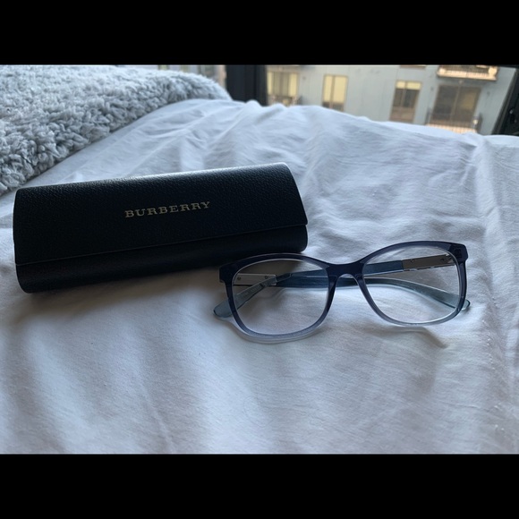 blue burberry glasses